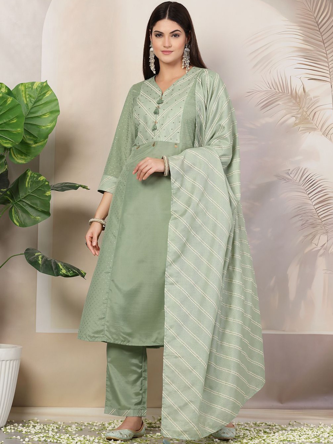 

Nayam By Lakshita Ethnic Motifs Yoke Design Straight Kurta with Trousers & Dupatta, Green