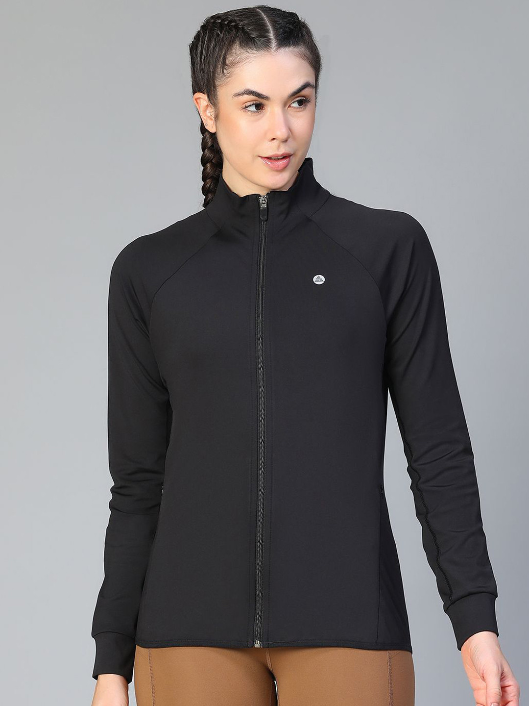 

ATHLISIS Women Colourblocked Lightweight Crop Training or Gym Sporty Jacket, Black