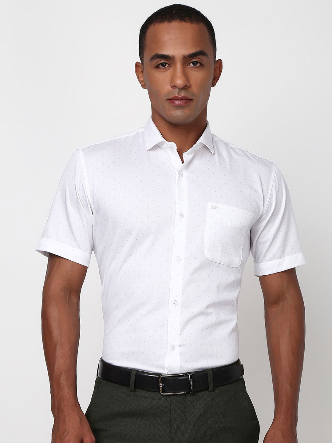 

Peter England Men Spread Collar Geometric Printed Cotton Formal Shirt, White