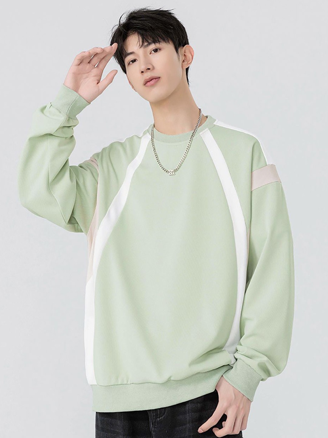 

StyleCast x Revolte Men Pullover Sweatshirt, Green