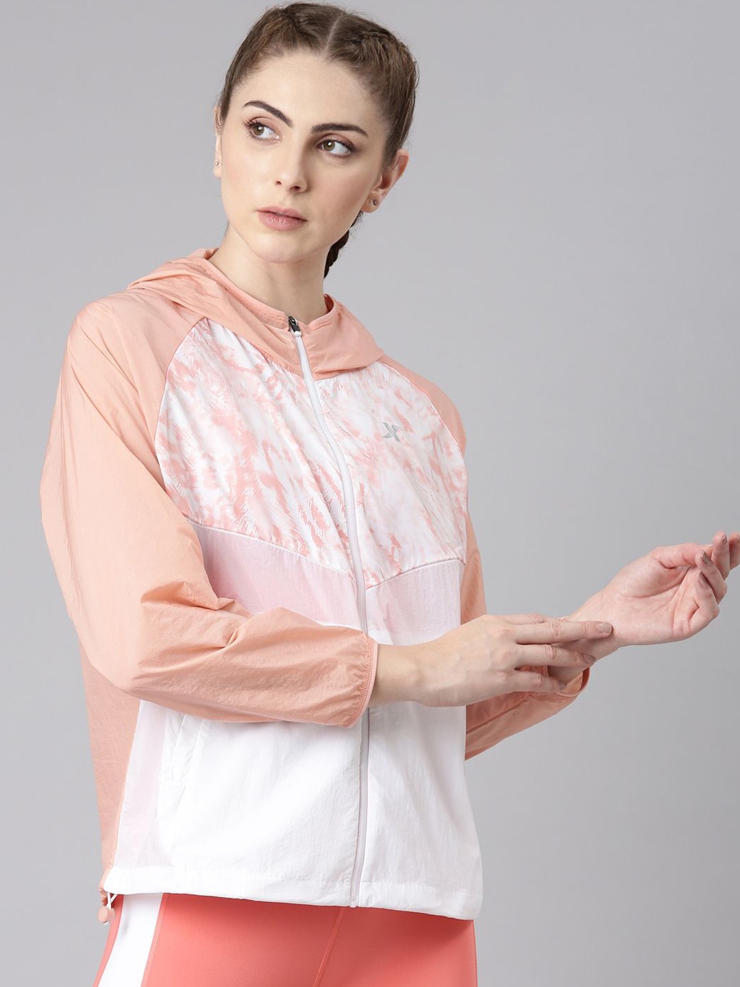 

Xtep Women Colourblocked Windcheater Sporty Jacket, Pink