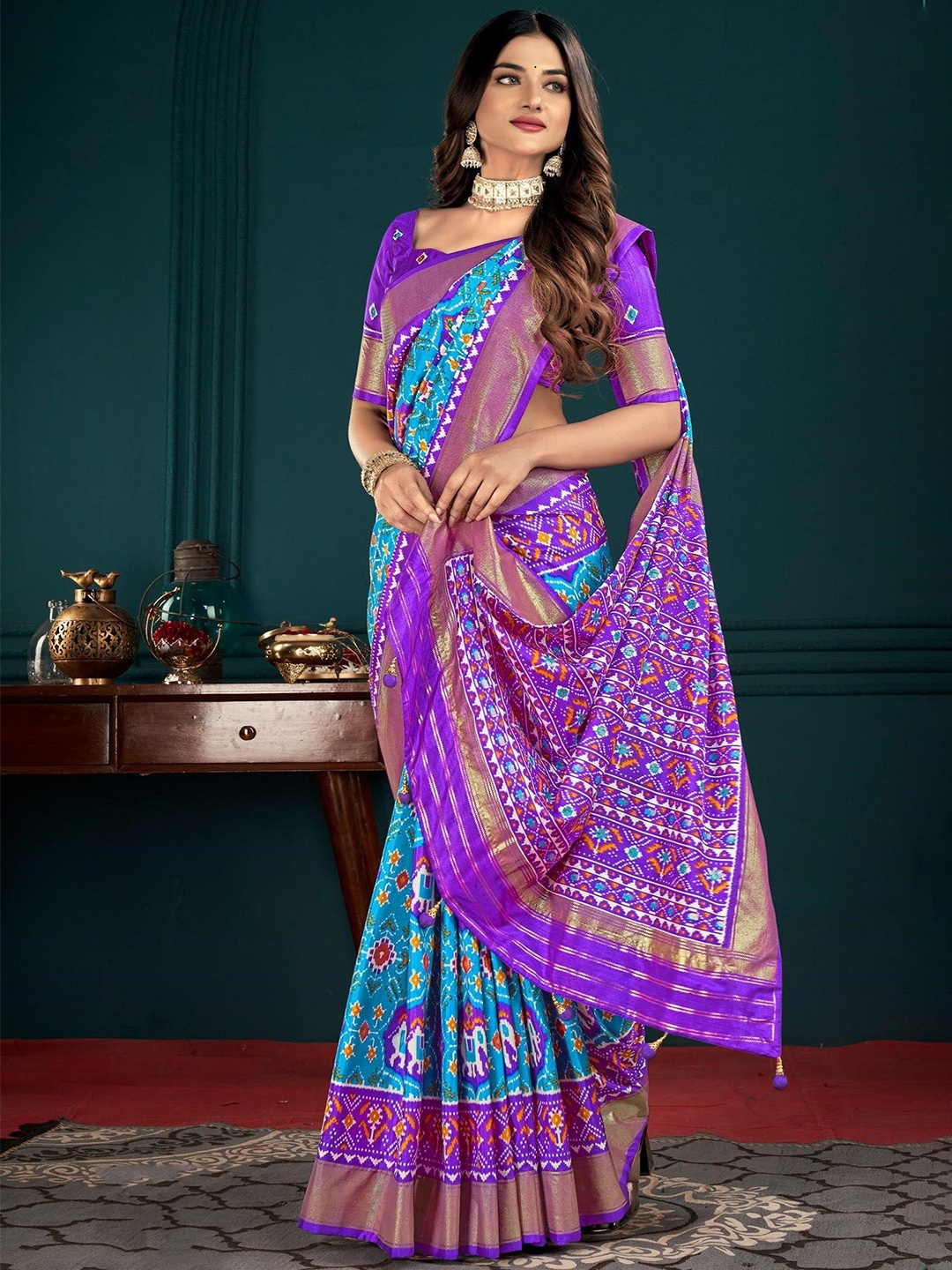 

DIVASTRI Silk Blend Designer Saree, Blue