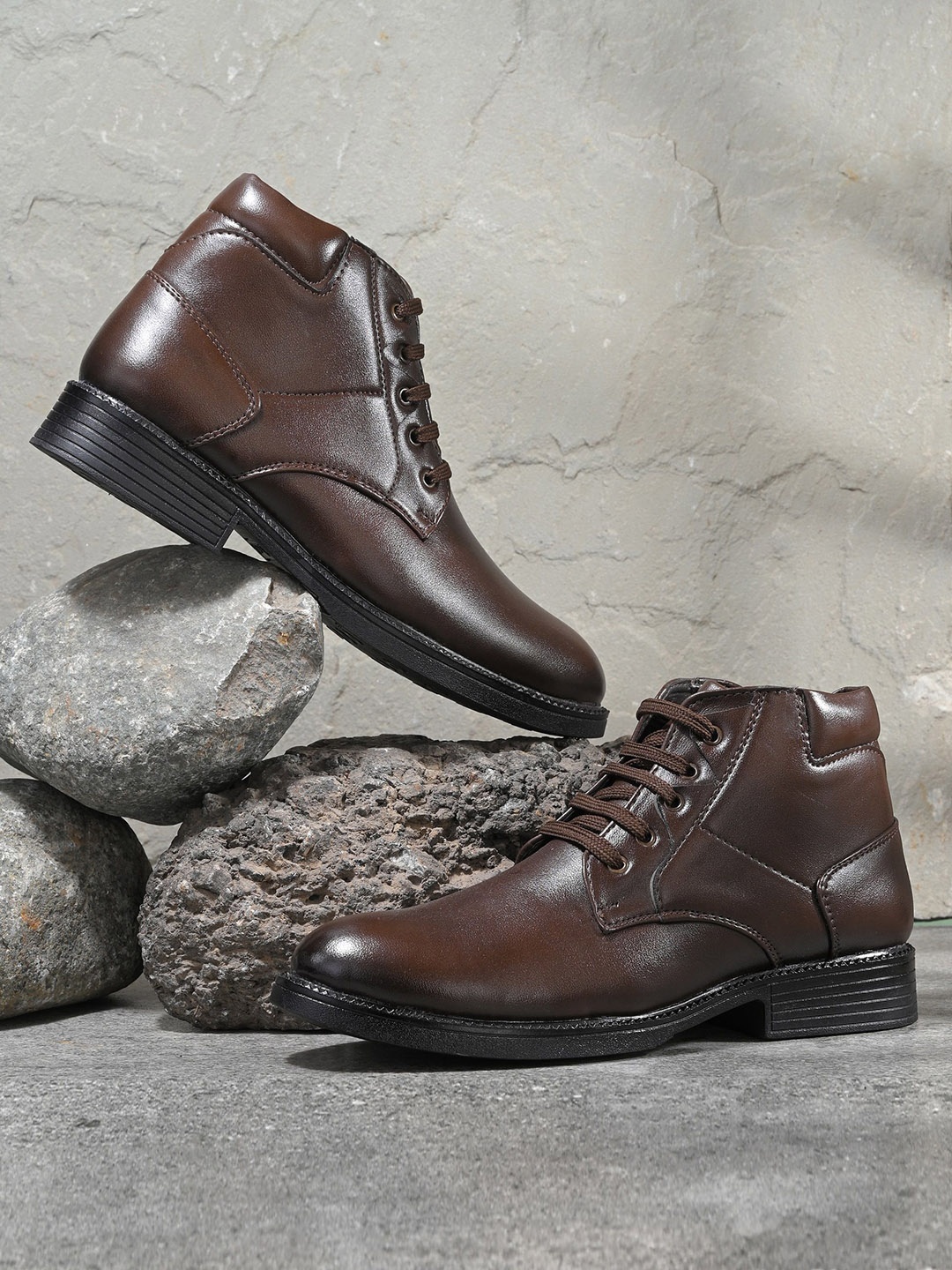 

Layasa Men Block Heeled Regular Boots, Brown