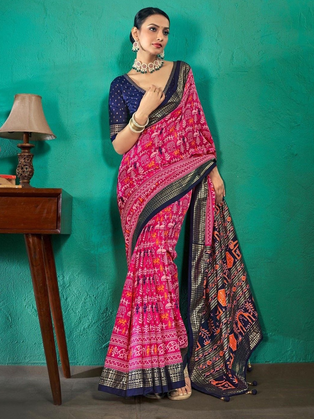 

DIVASTRI Silk Blend Designer Saree, Pink