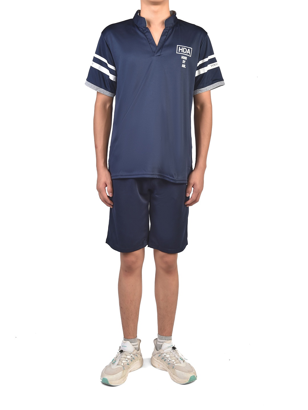 

StyleCast x Revolte Printed Mandarin Collar T-Shirt with Shorts, Navy blue