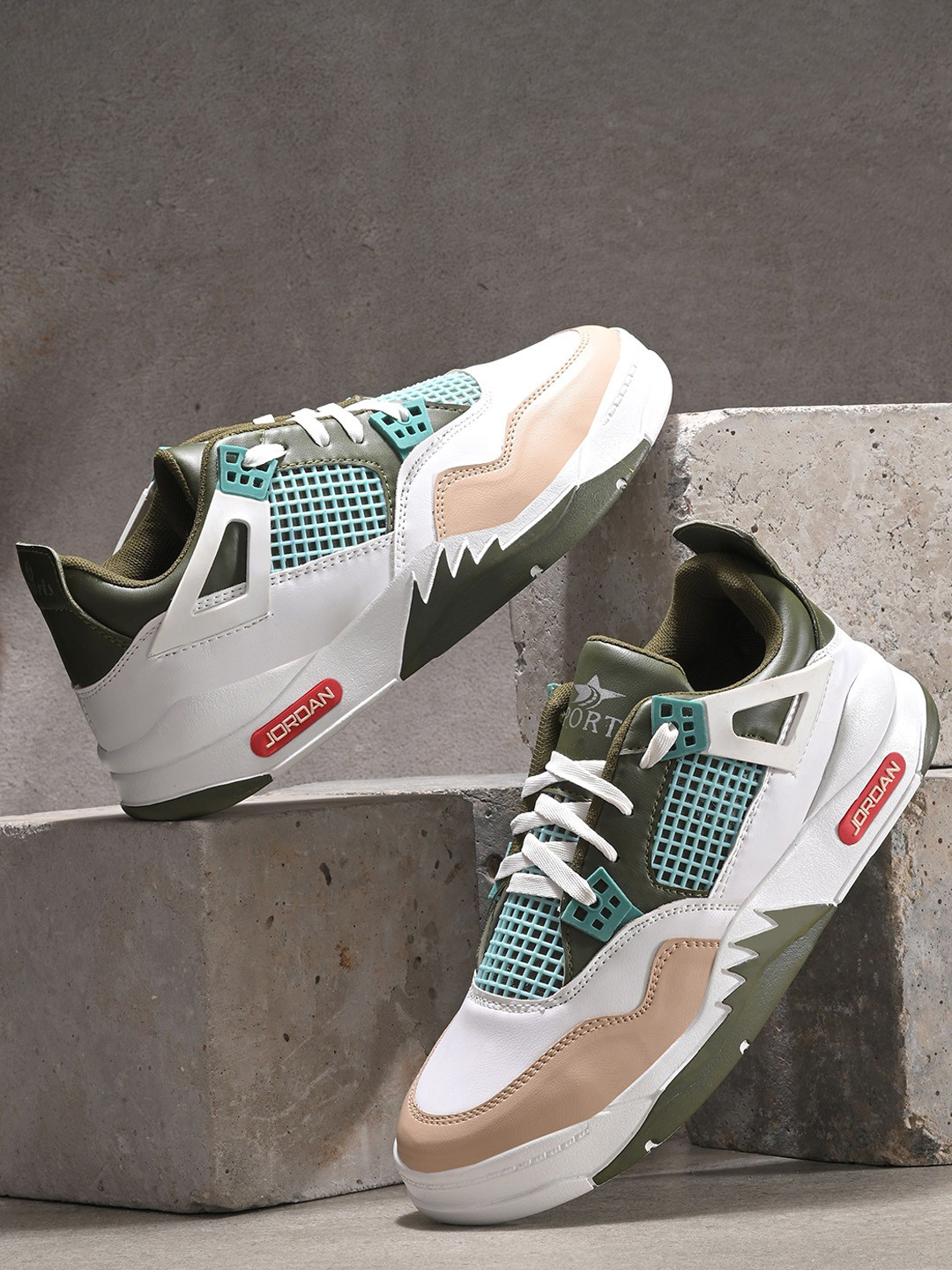 

Layasa Men Sneakers, Green