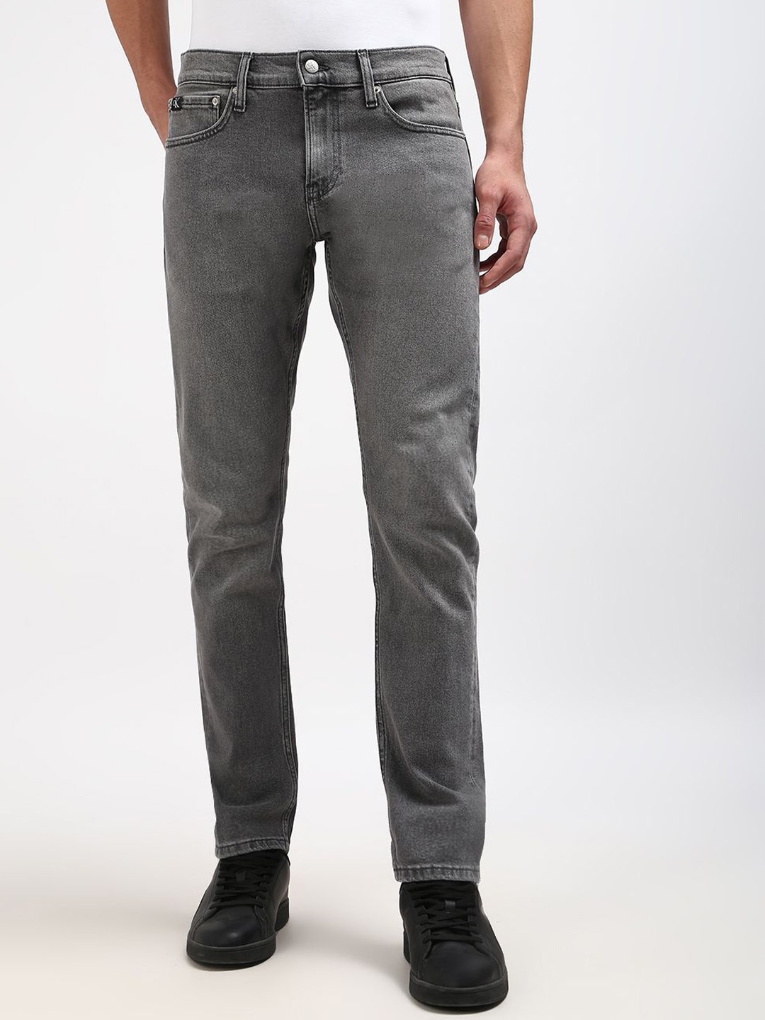 

Calvin Klein Jeans Men Slim Fit Heavy Fade Jeans, Grey
