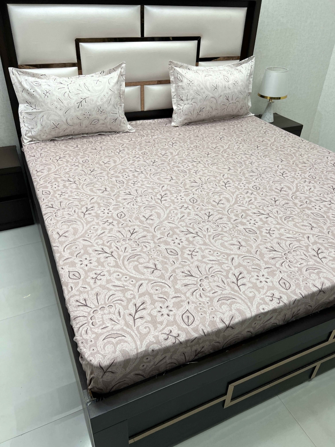 

Pure Decor Cotton King Size Double Bedsheet With 2 Pillow Covers 2.74m X 2.74m, Peach