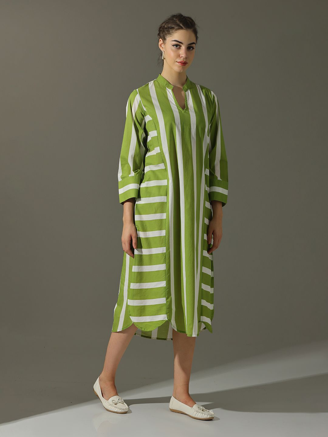 

Dora Dori Women Print Fit & Flare Midi Dress, Green