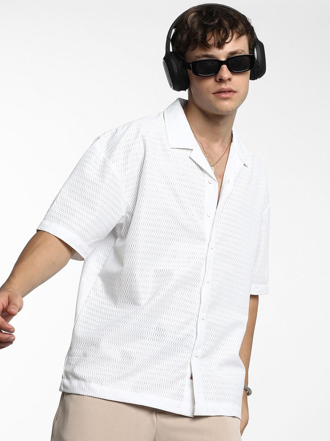 

Campus Sutra Men Comfort Cuban Collar Textured Oversized Casual Shirt, White
