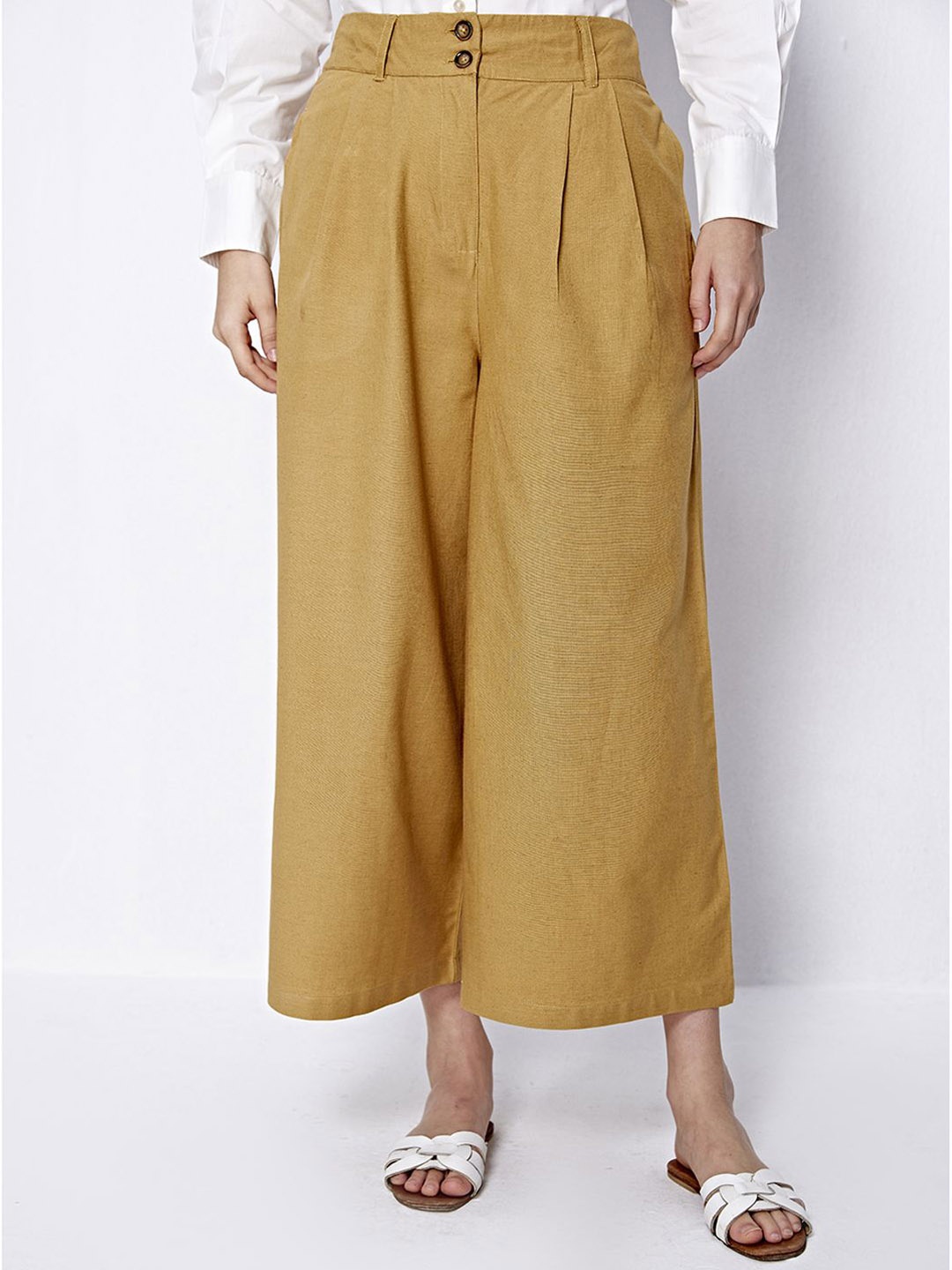 

COVER STORY Women Pleated Mid-Rise Culottes Trousers, Mustard