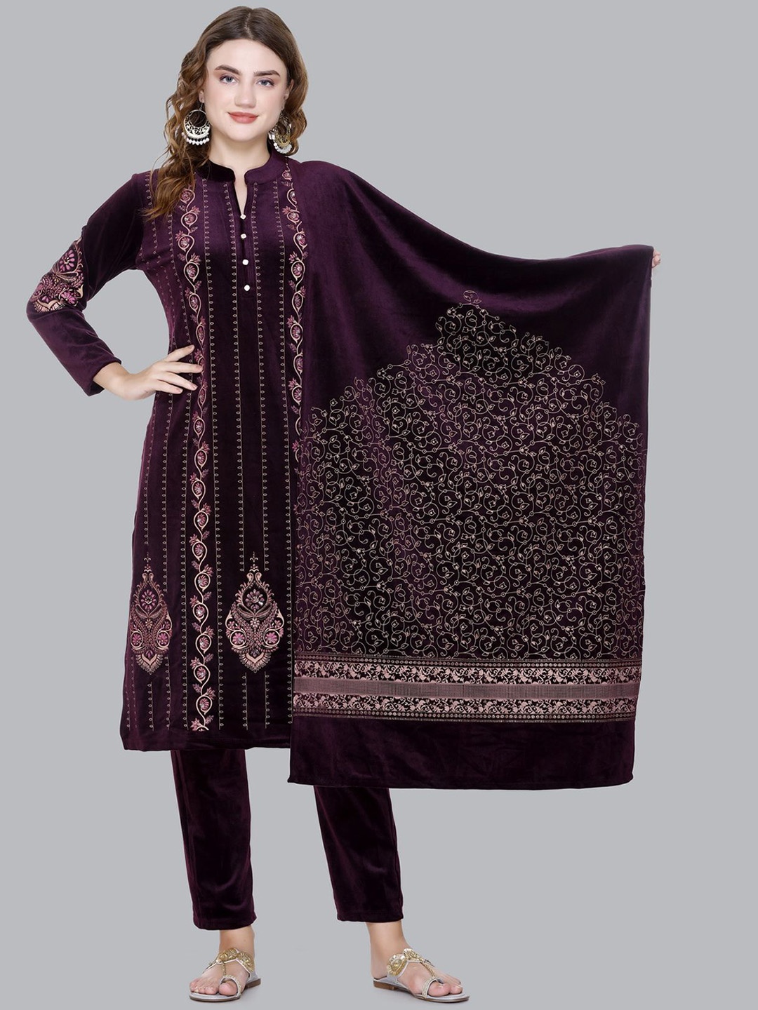 

Pampara Ethnic Motifs Embroidered Beads and Stones Velvet Kurta with Trousers & Dupatta, Maroon