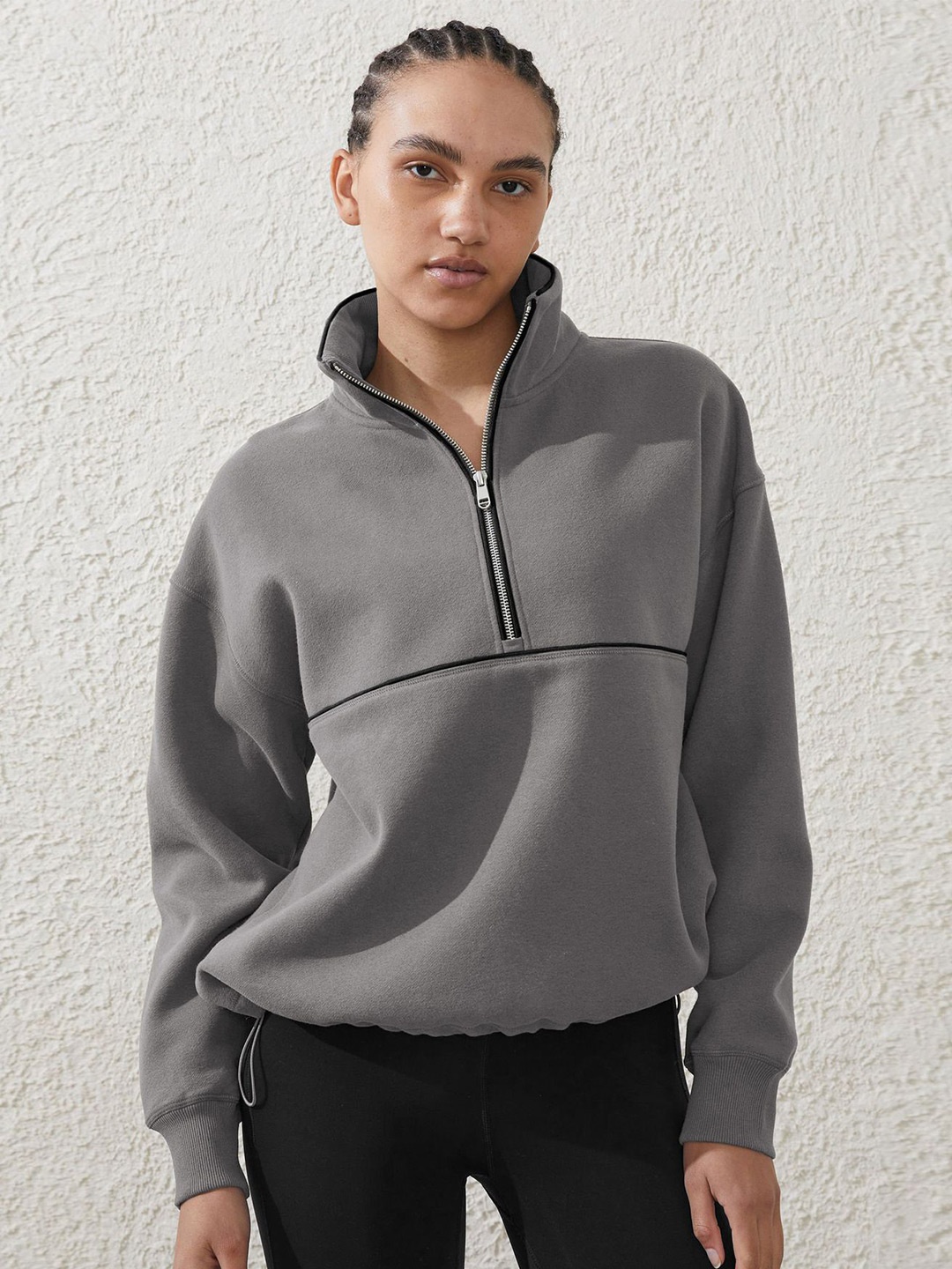 

StyleCast x Revolte Women Mock Collar Sweatshirt, Grey