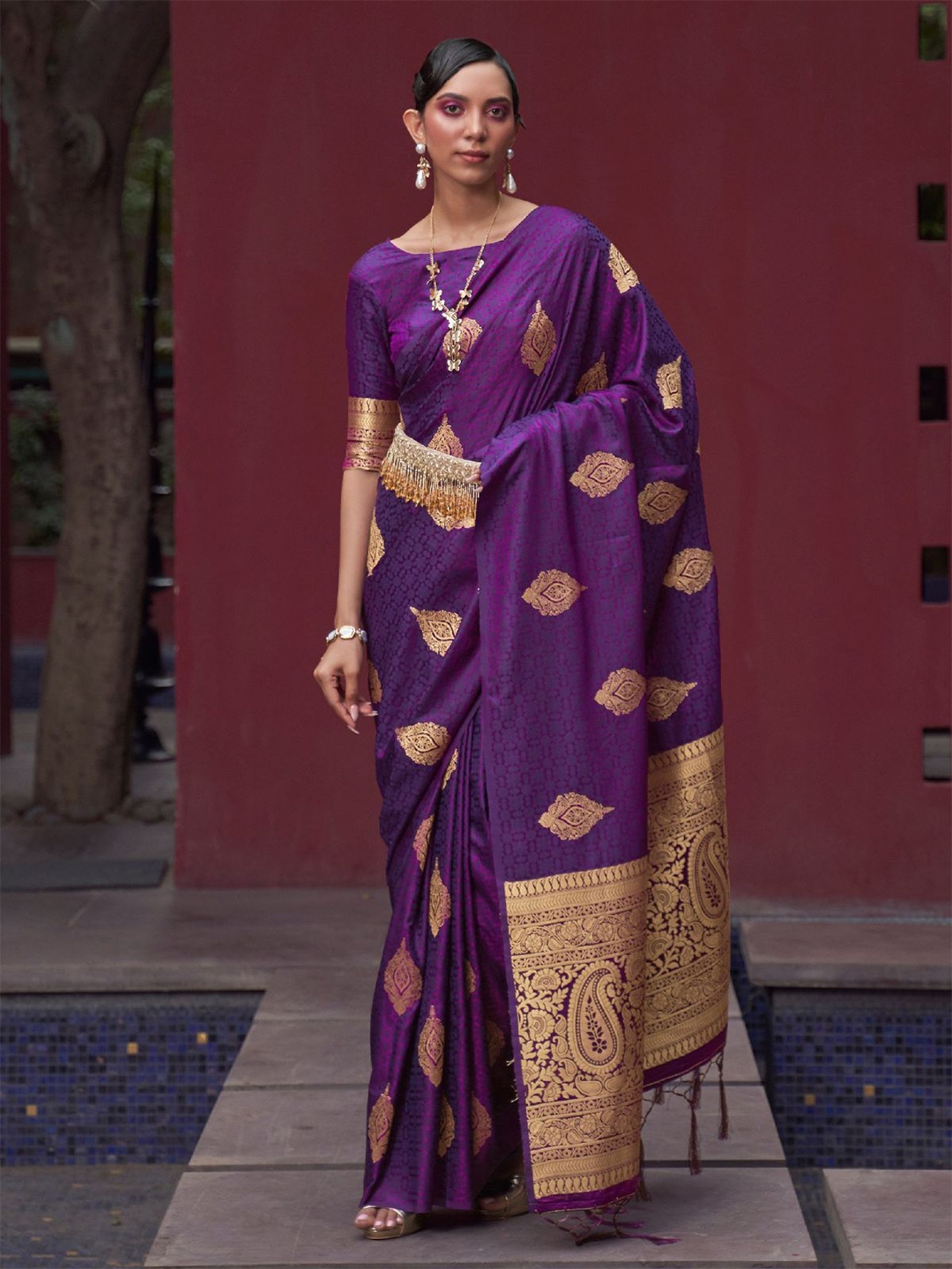 

ODETTE Woven Design Zari Saree, Purple