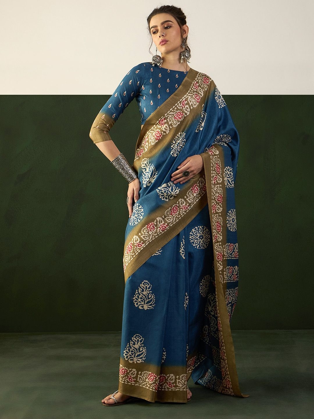 

KALINI Ethnic Motifs Silk Blend Bagru Saree, Teal