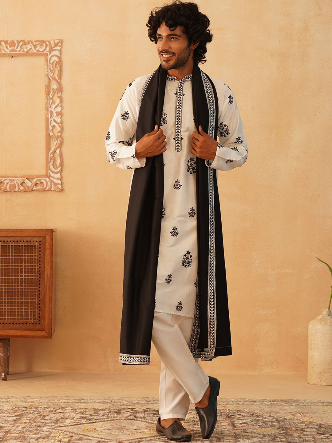 

Jompers Floral Embroidered Sequinned Straight Kurta With Trousers & Dupatta, White