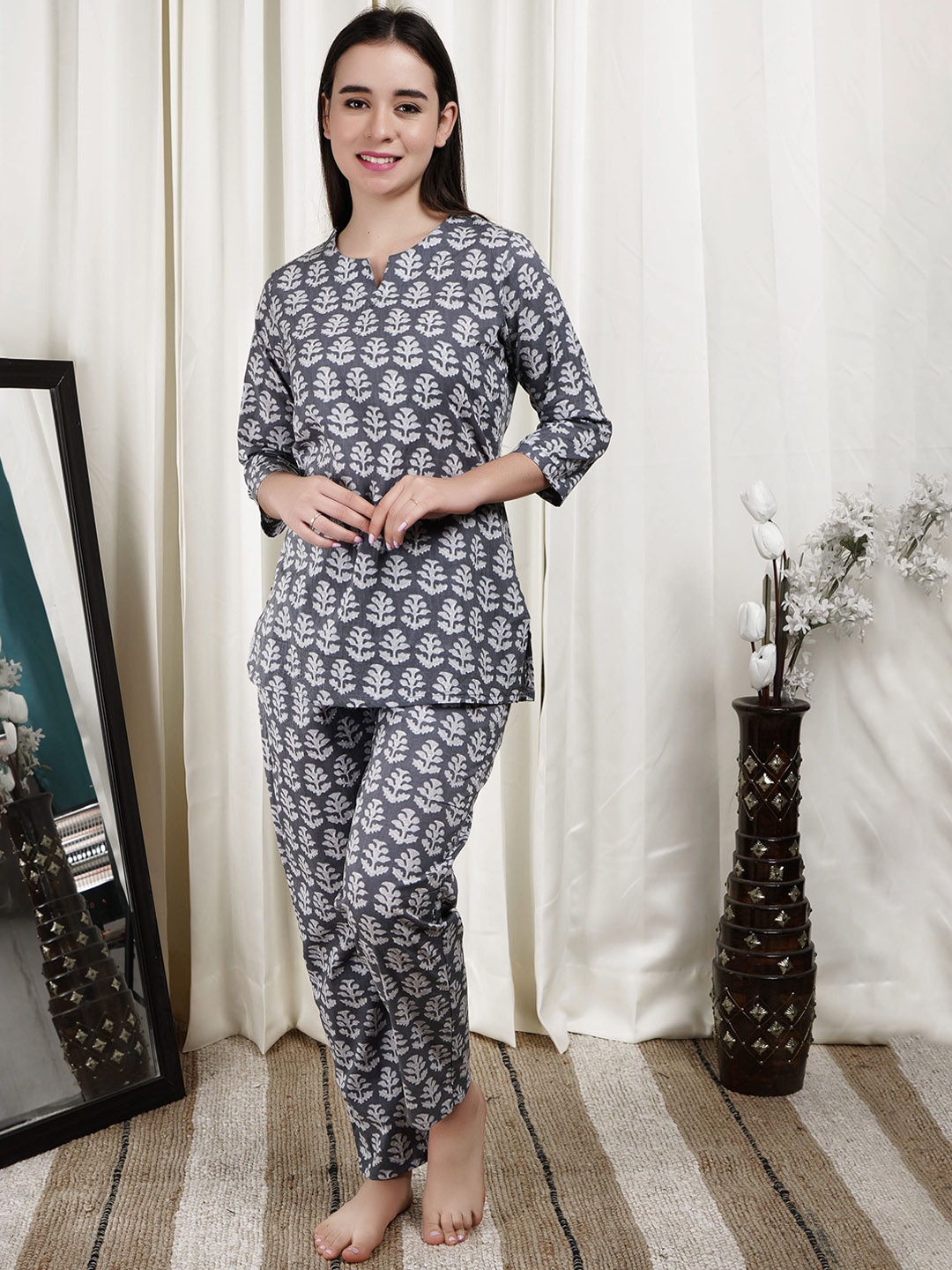 

ALLEN WEAVE Women Printed Night suit, Grey