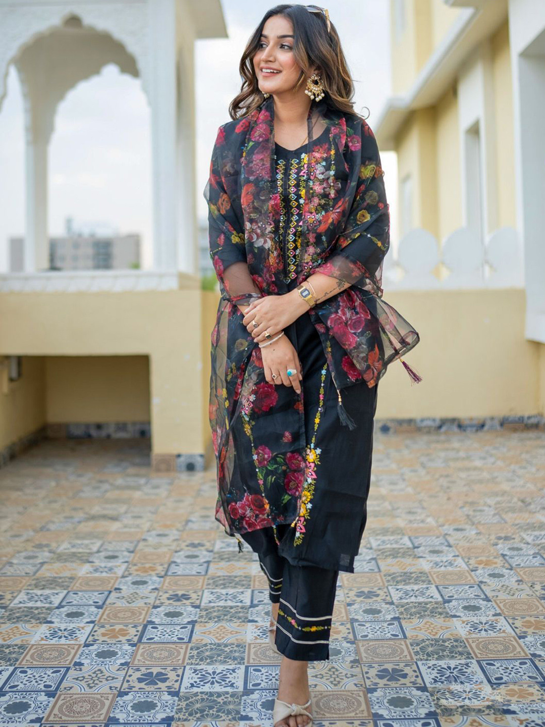 

VredeVogel Floral Embroidered Thread Work Round Neck Kurta with Trouser & Dupatta, Black