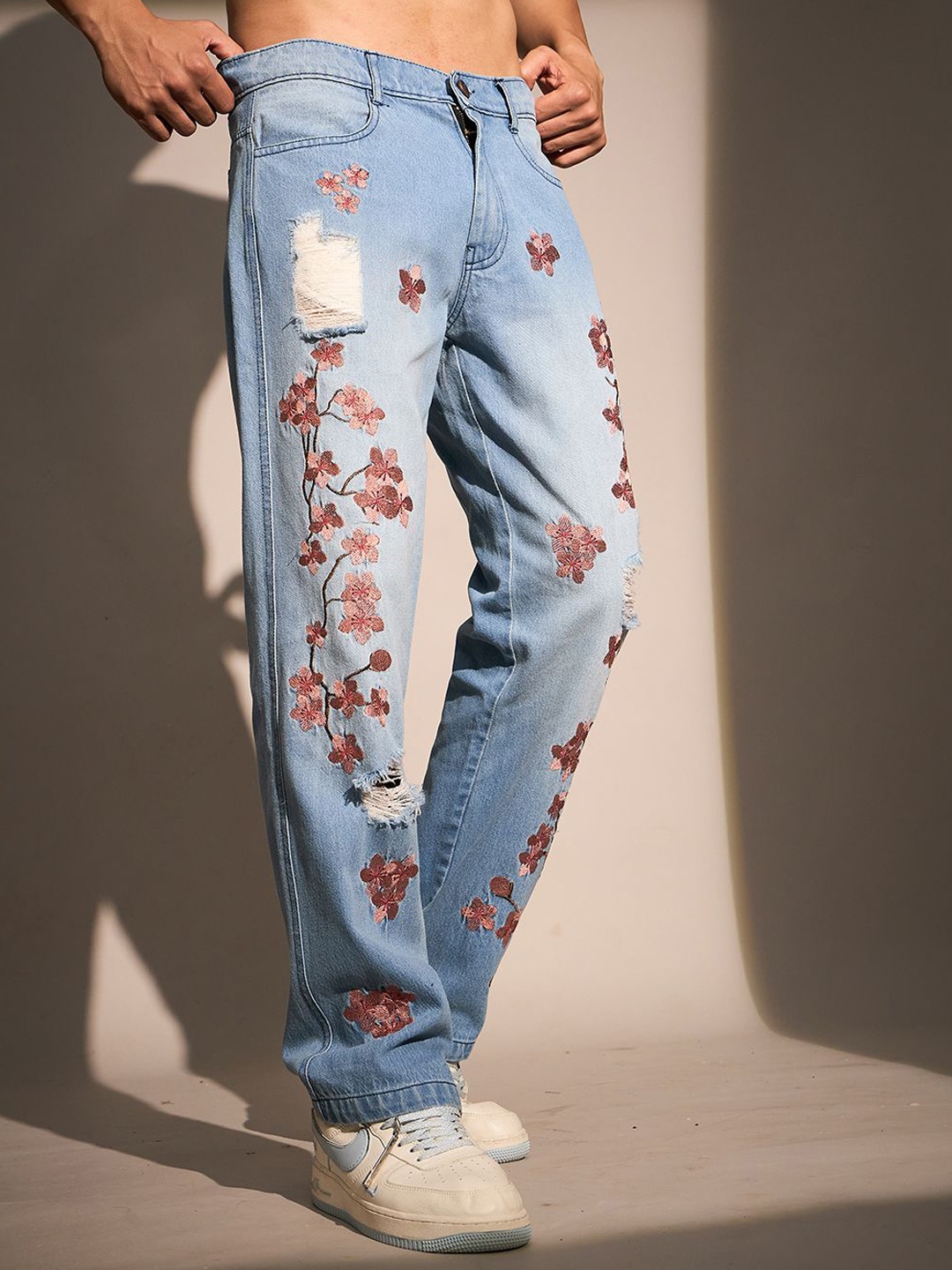 

FUGAZEE Men Straight Fit Low Distress Embroidered Jeans, Blue