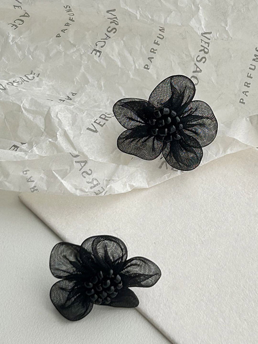 

KRENOZ Beaded Floral Studs, Black