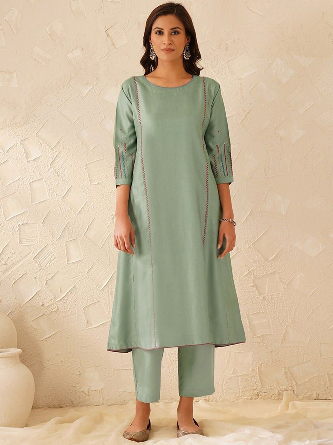 

JAYPORE Ethnic Motifs Embroidered Thread Work Panelled A-Line Kurta, Green