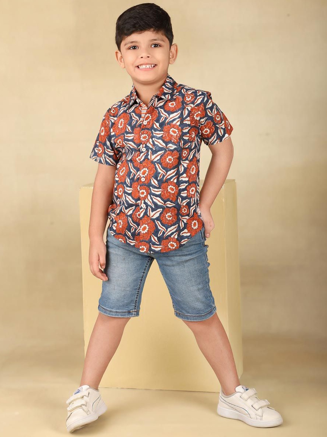 

Fabindia Boys Spread Collar Floral Printed Cotton Casual Shirt, Navy blue