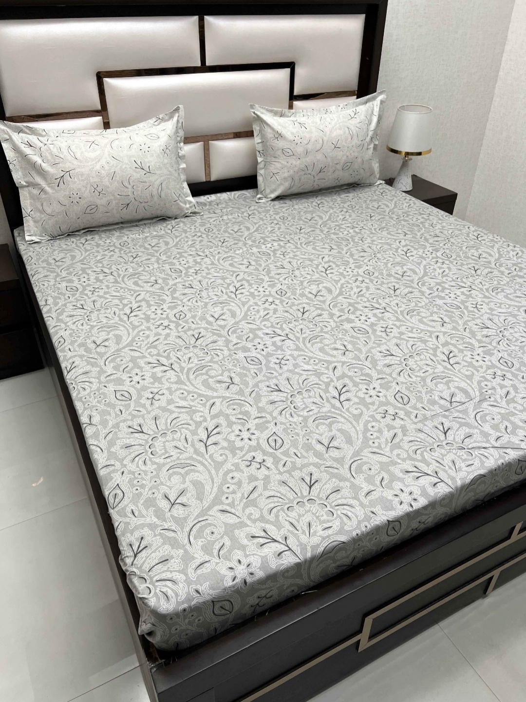 

Pure Decor Grey Floral Pure Cotton 240 TC King Bedsheet with 2 Pillow Covers