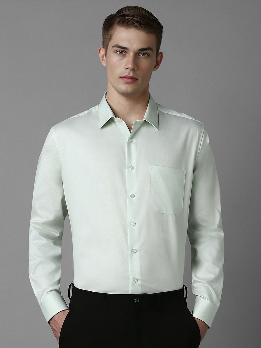 

Louis Philippe Men Spread Collar Solid Cotton Slim Fit Formal Shirt, Green