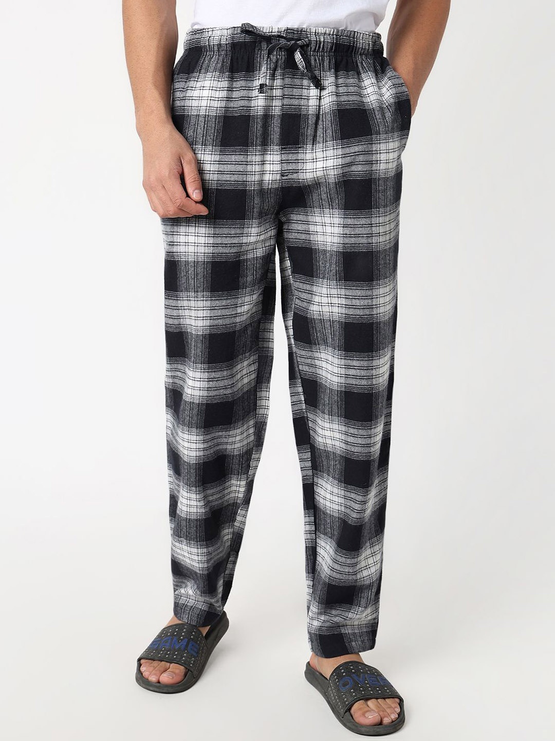 

R&B Checked Men Cotton Lounge Pants, Black