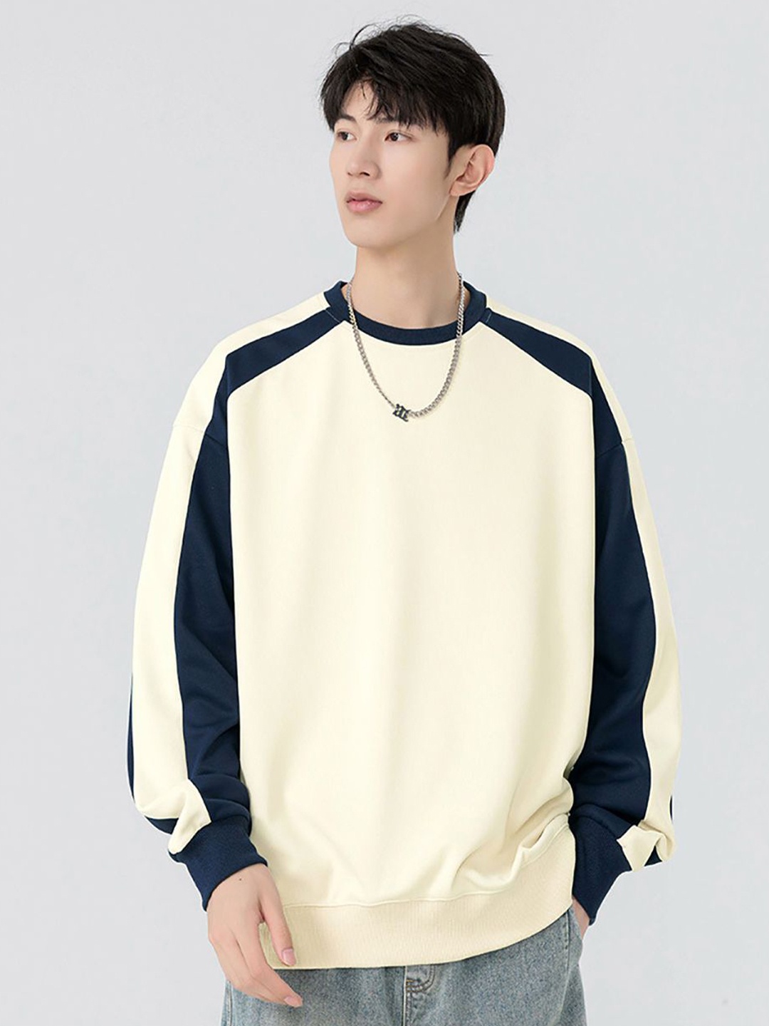 

StyleCast x Revolte Men Round Neck Colourblocked Sweatshirt, Cream