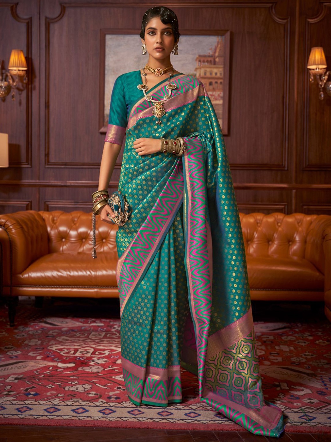 

ODETTE Bandhani Woven Design Zari Saree, Green