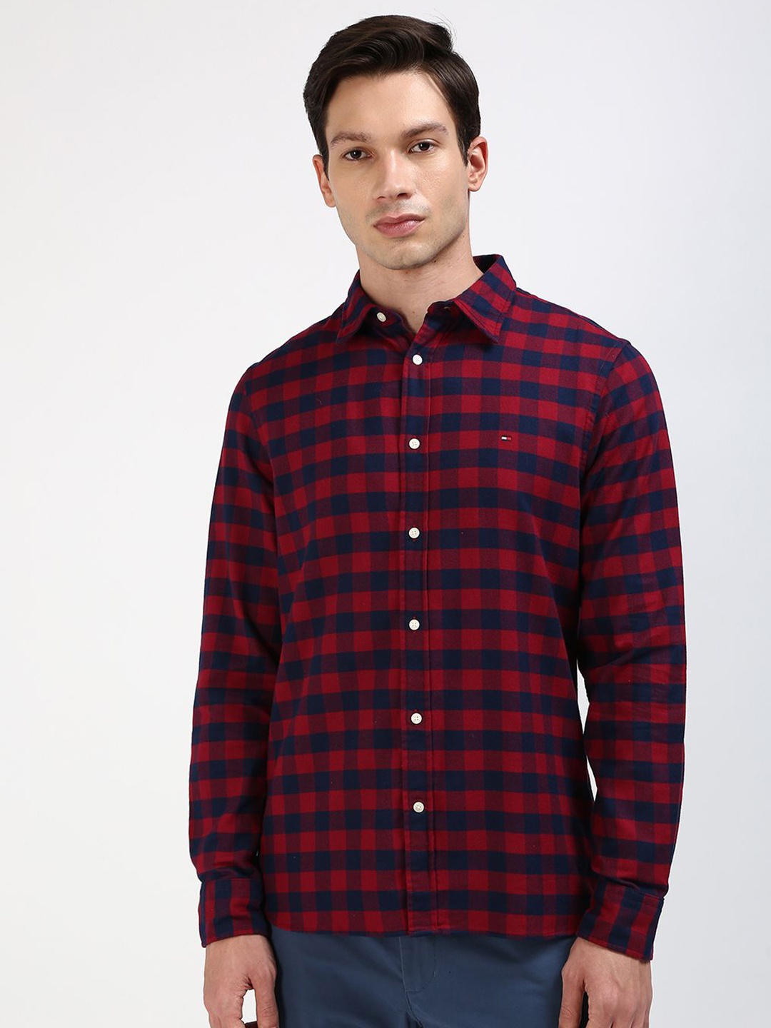 

Tommy Hilfiger Men Classic Spread Collar Checked Cotton Casual Shirt, Maroon