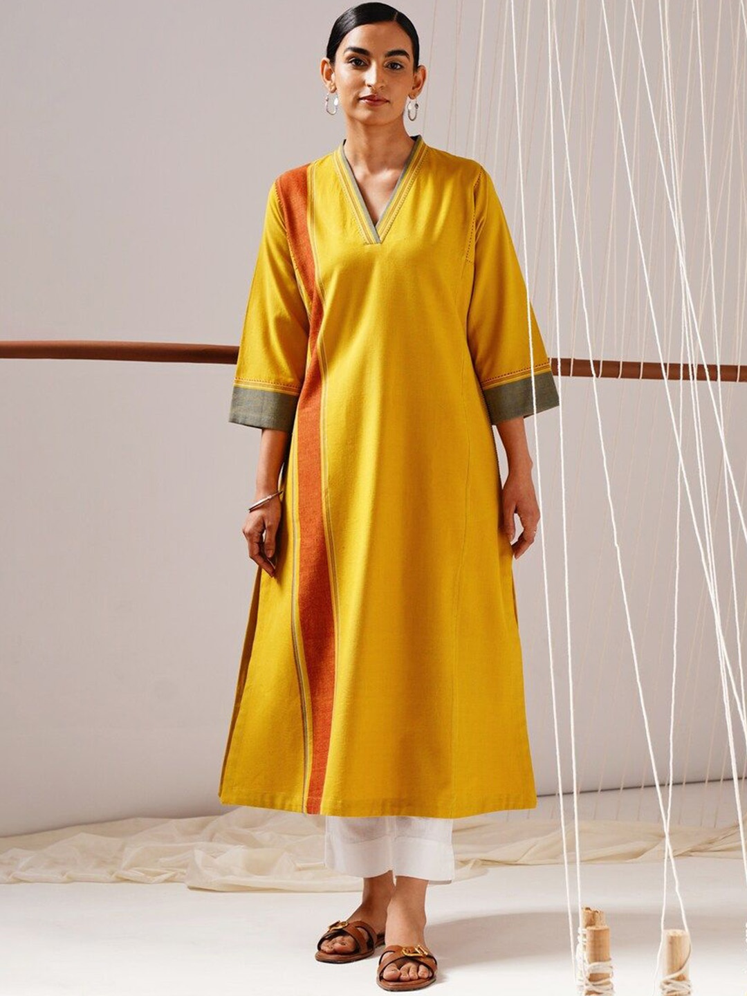 

JAYPORE V-Neck Pure Cotton Straight Kurta, Mustard