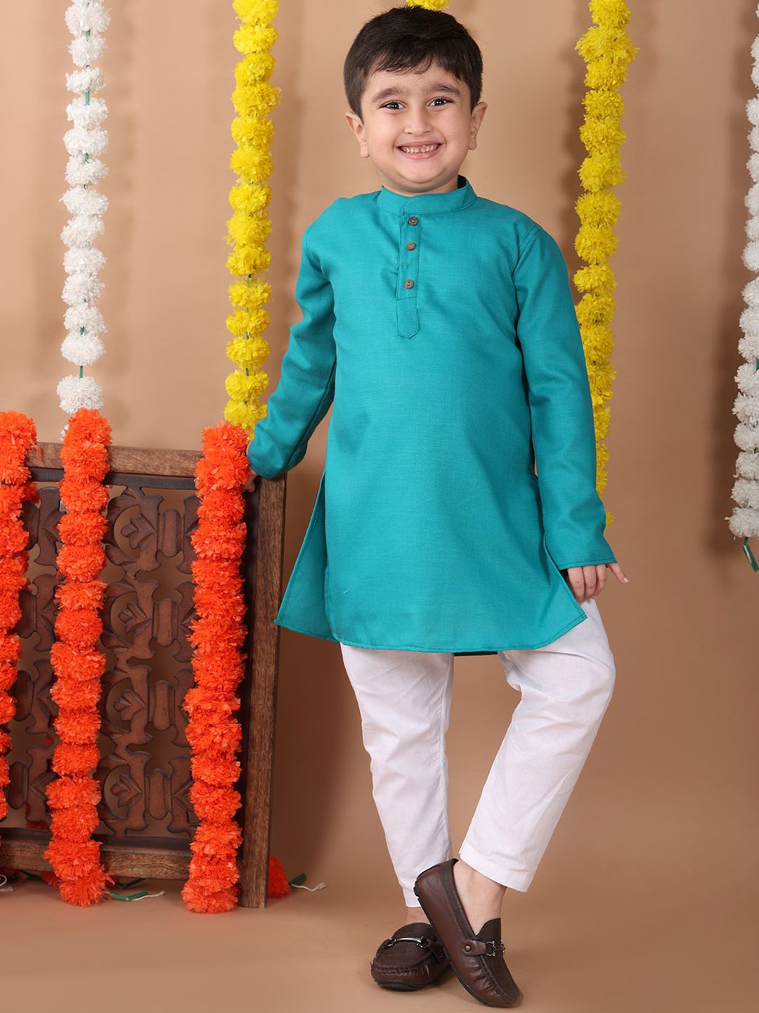 

Sangria Boys Mandarin Collar Pure Cotton Straight Kurta With Pajamas, Green