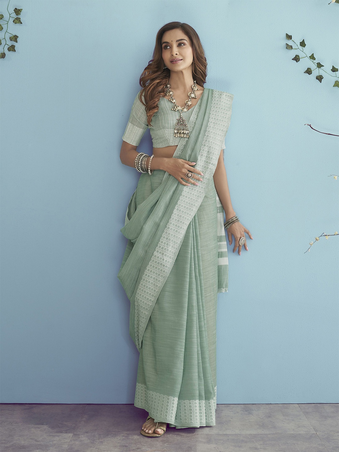 

DIVASTRI Pure Linen Designer Saree, Blue