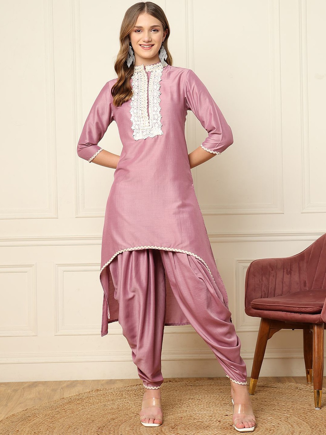 

DEEBACO Floral Self Design Mandarin Collar Tunic With Trousers, Lavender