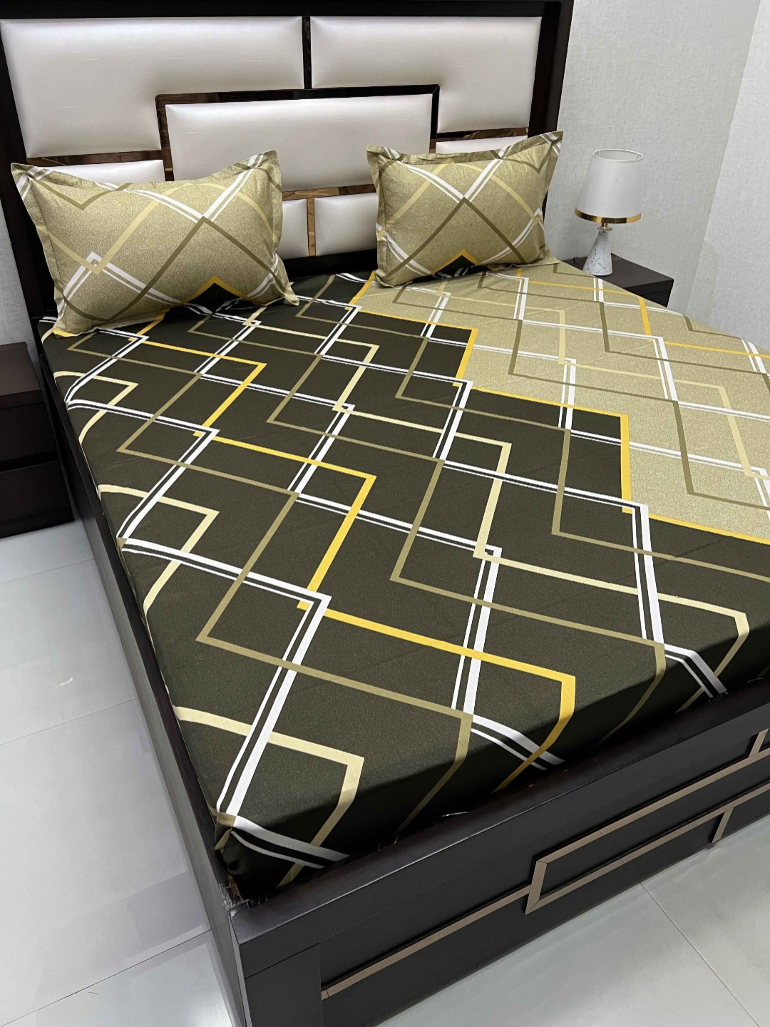 

Pure Decor Passion Fur Green & Yellow Geometric Cotton 210 TC Queen Bedsheet Set
