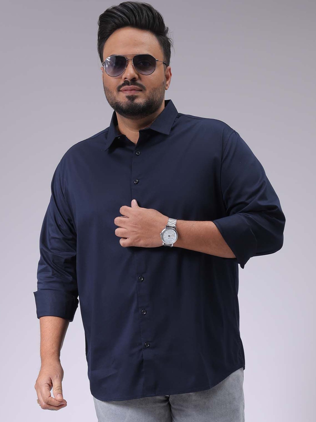 

Hardsoda by The Indian Garage CoMen Spread Collar Solid Cotton Casual Shirt, Navy blue
