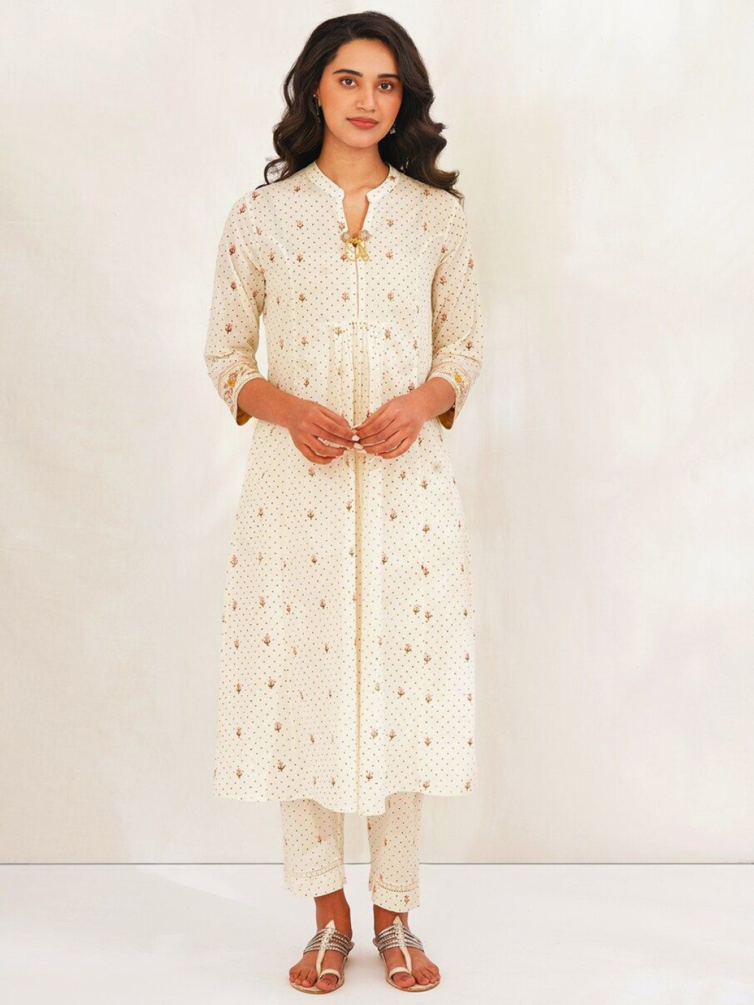 

JAYPORE Floral Printed Mandarin Collar A Line Kurta, Cream
