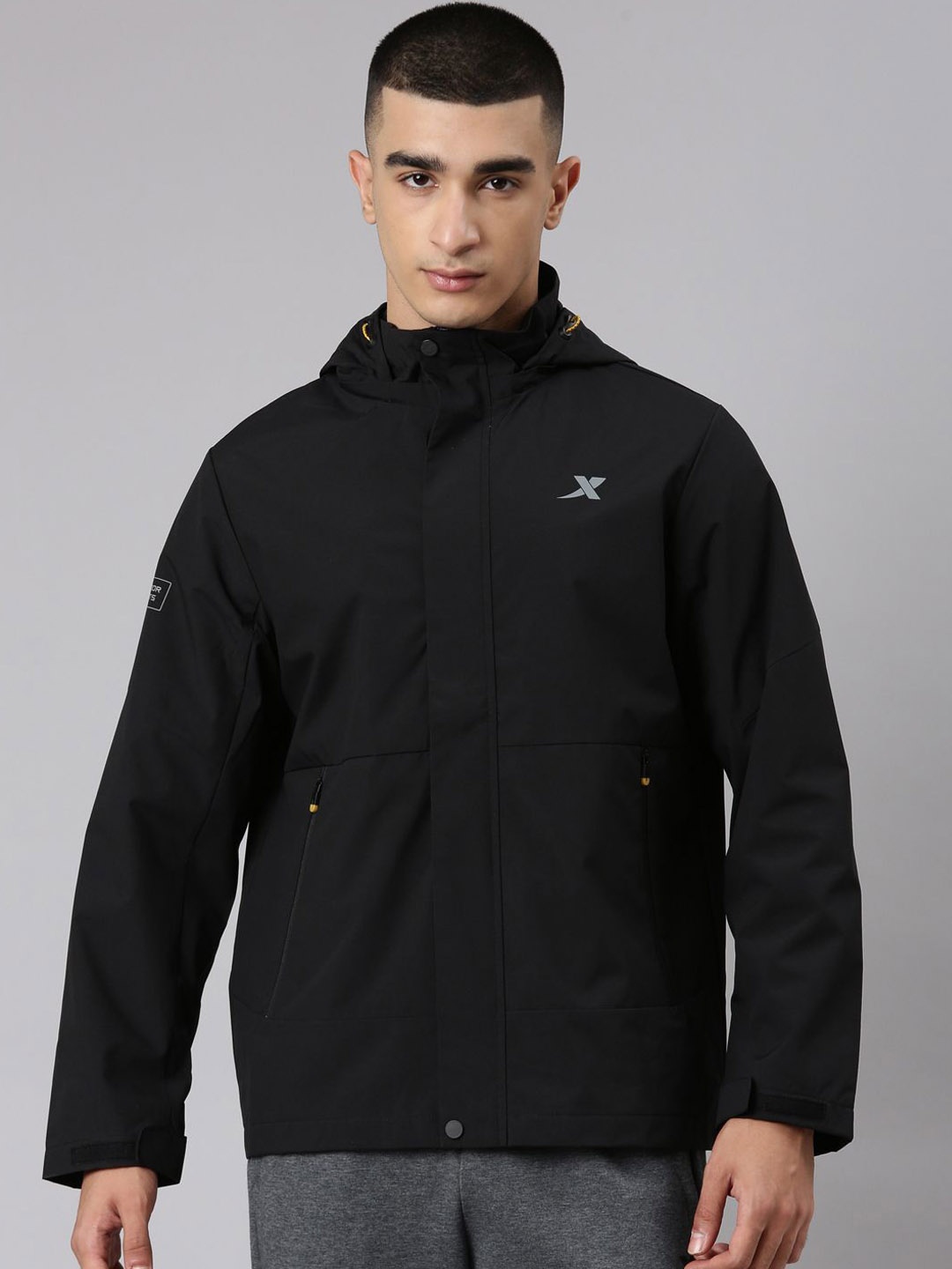 

Xtep Men Windcheater Outdoor Sporty Jacket, Black