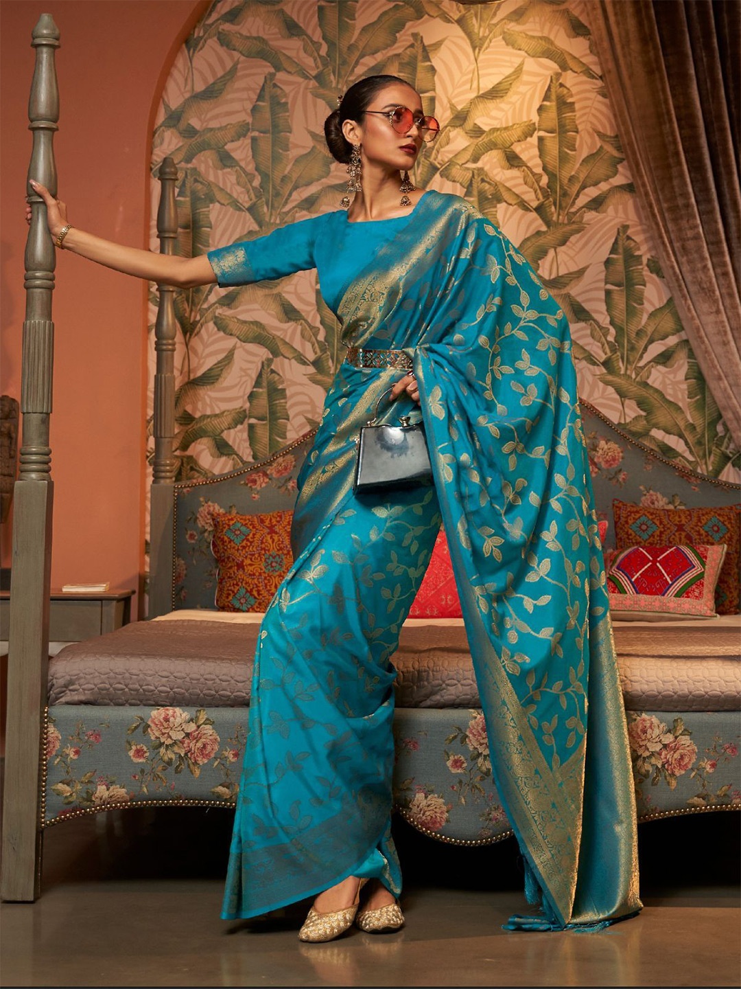 

ODETTE Woven Design Zari Saree, Blue