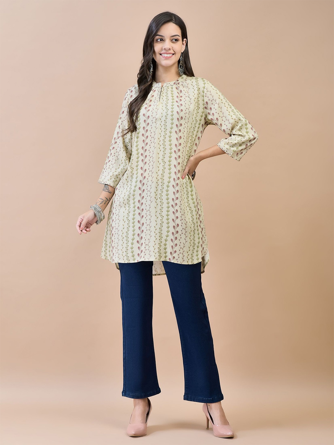 

Shree Women Mandarin Collar Printed Tunic, Green