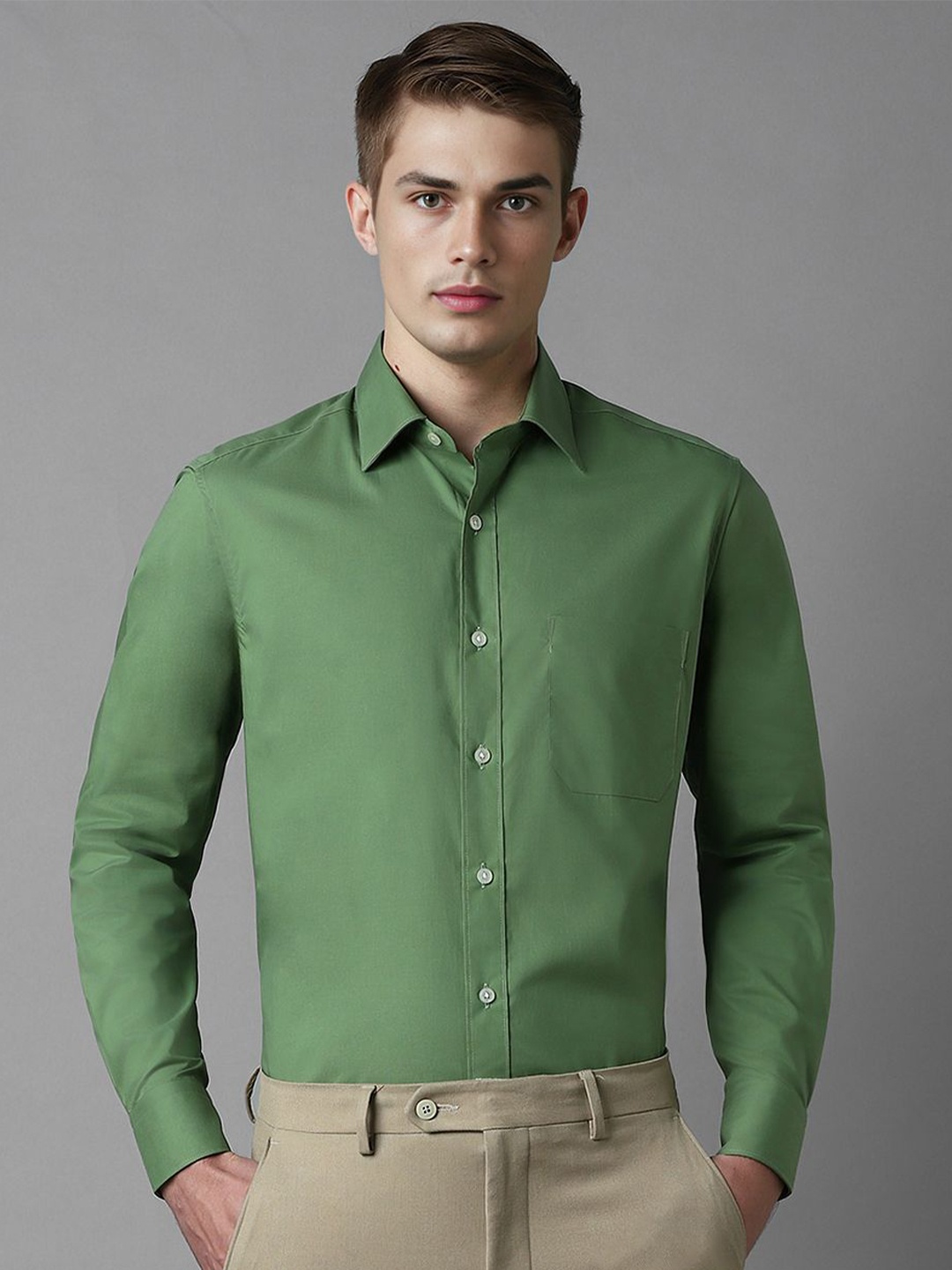 

Louis Philippe Men Classic Spread Collar Solid Cotton Formal Shirt, Green