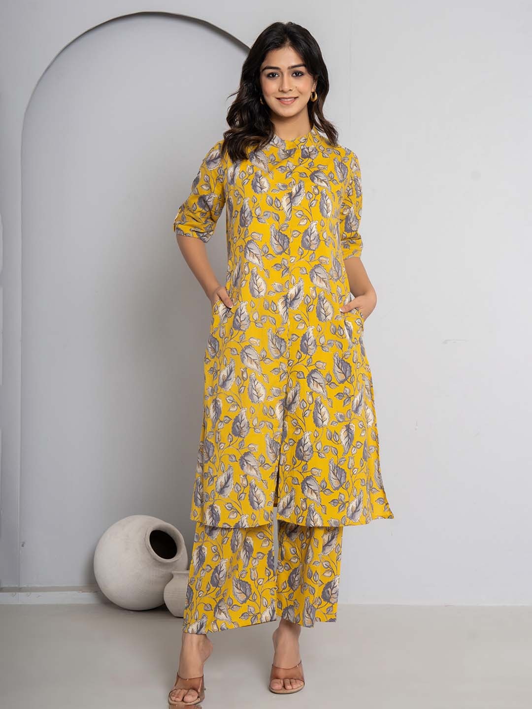 

JAIPURI BUNAAI Floral Printed Mandarin Collar Pure Cotton A-Line Kurta & Palazzo, Yellow