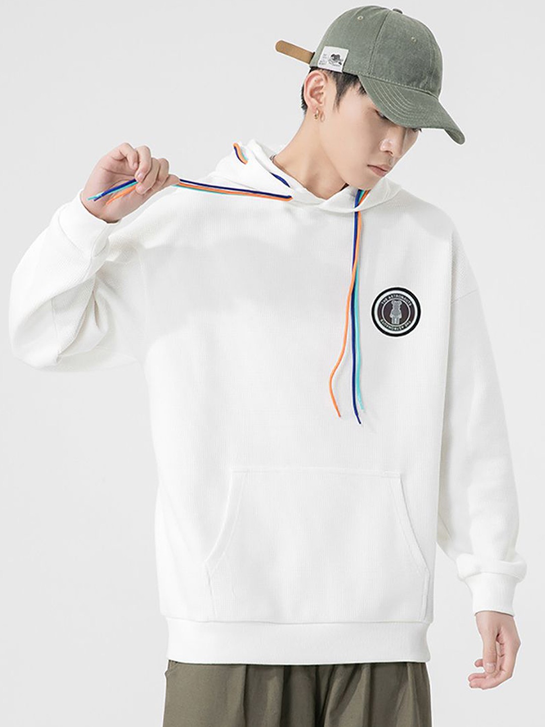 

StyleCast x Revolte Men Hooded Long Sleeves Sweatshirt, White