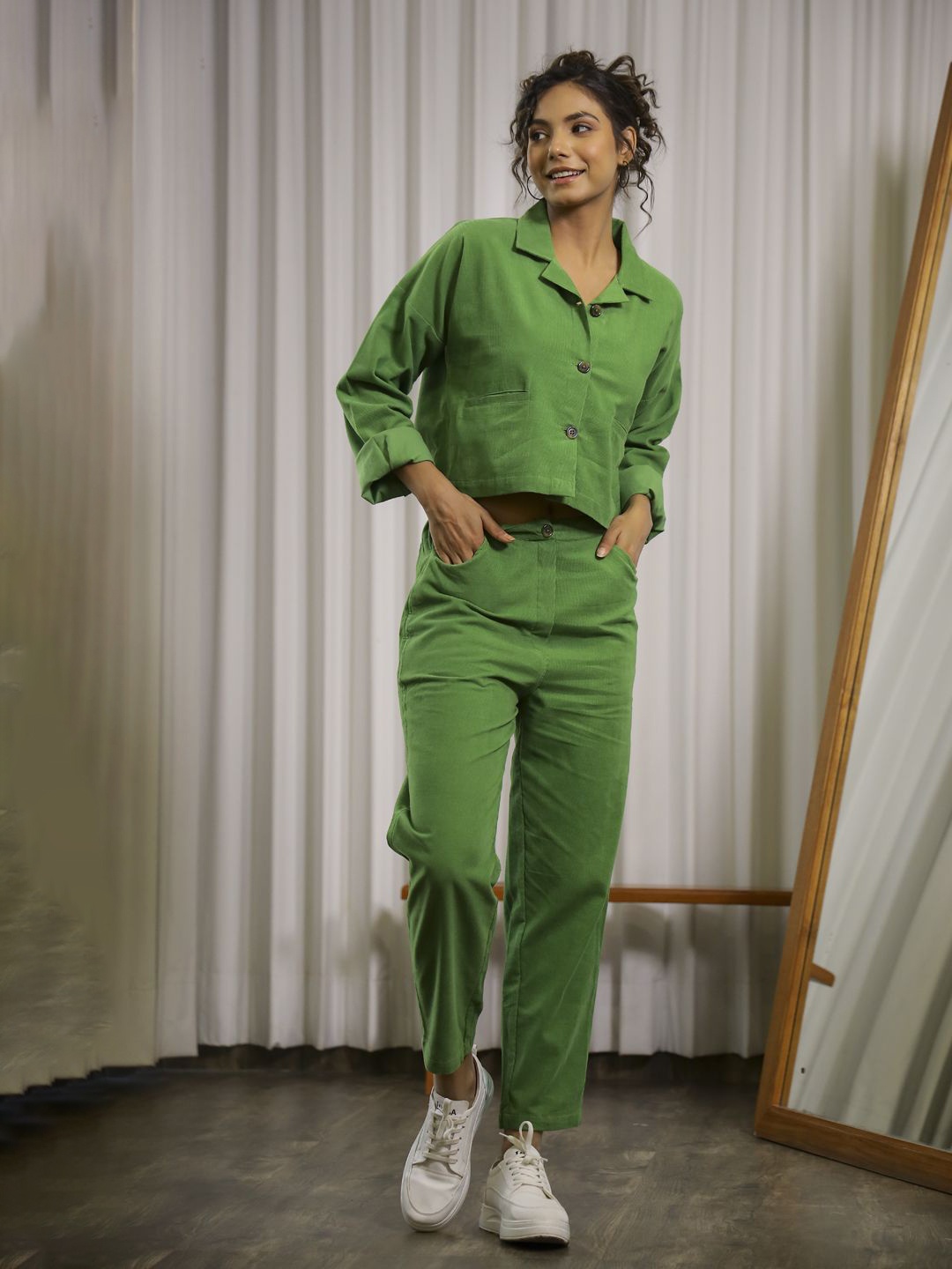 

SANSKRUTIHOMES Self Design Long Sleeves Corduroy Weave Shirt With Trousers, Green