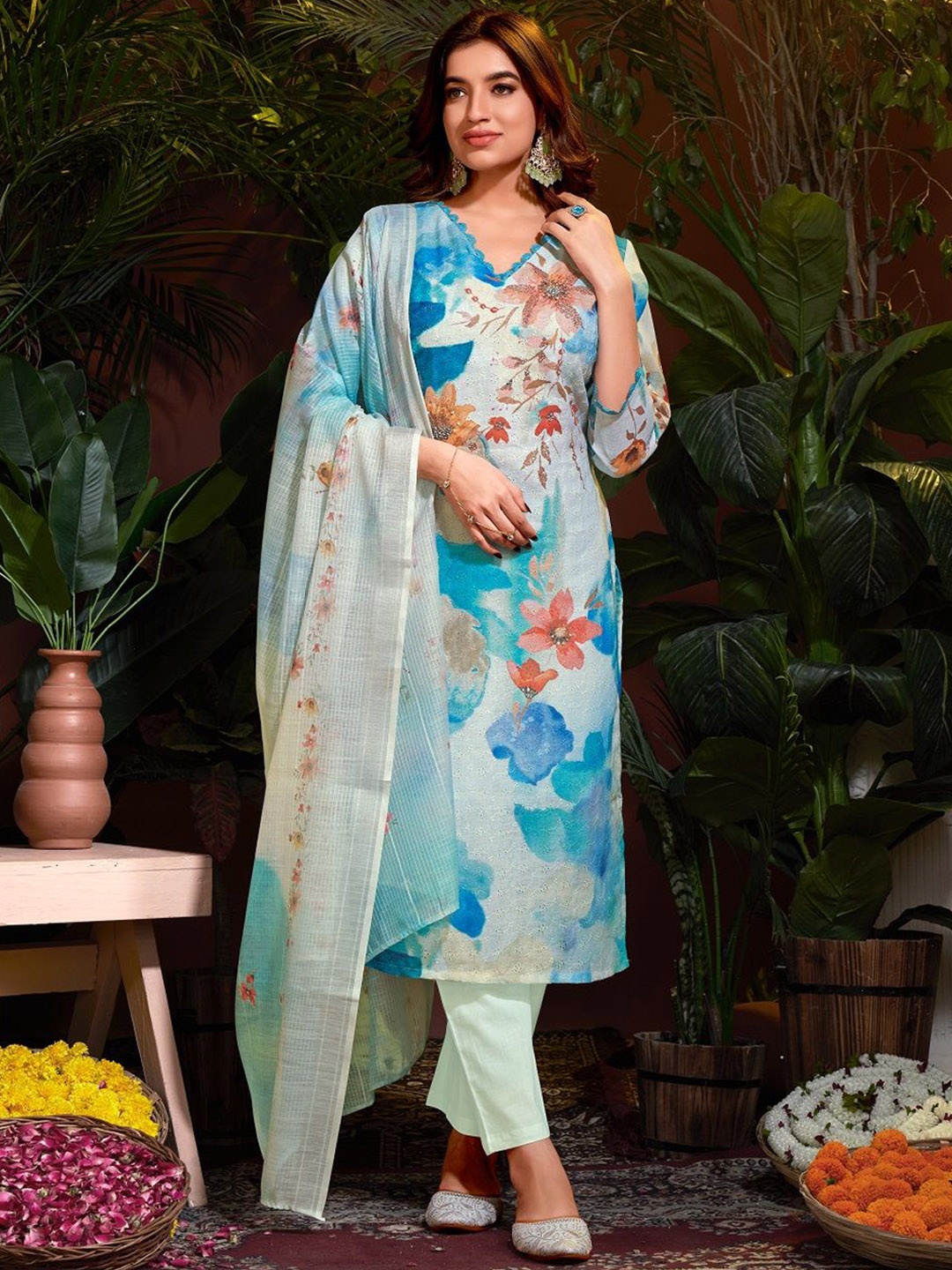 

JIVORA Floral Printed Kurta With Trousers & Dupatta, Turquoise blue