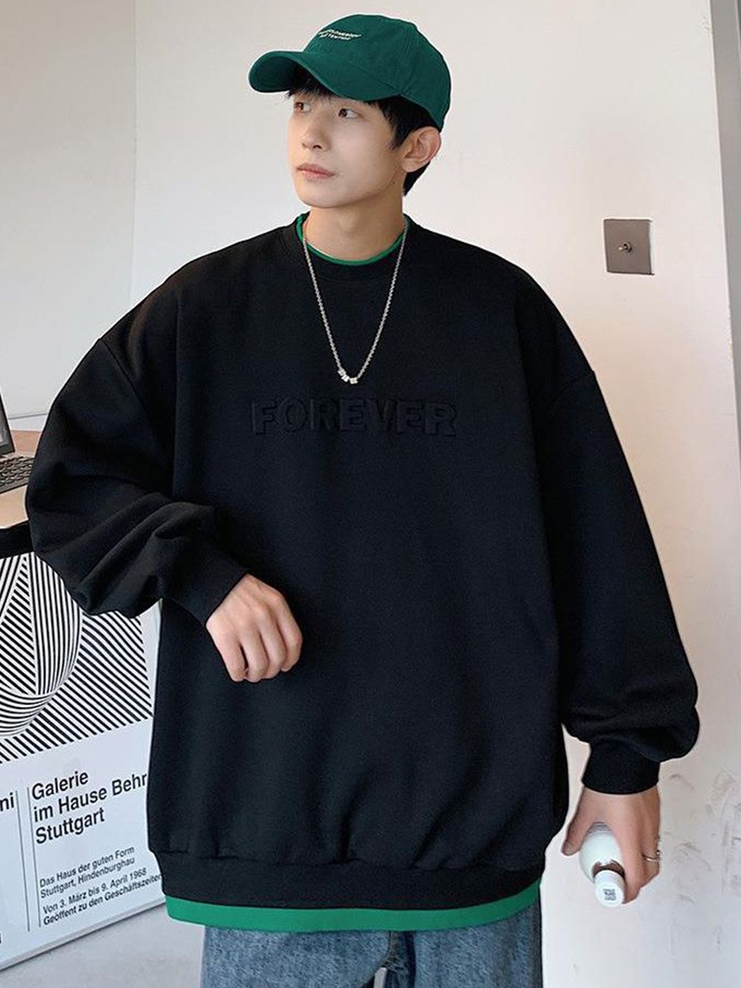 

StyleCast x Revolte Men Round Neck Oversized Sweatshirt, Black