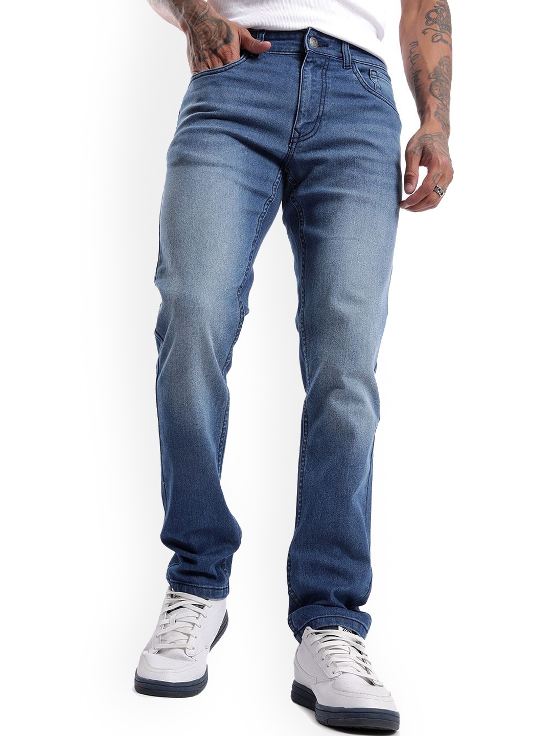 

WROGN Men Classic Slim Fit Light Fade Jeans, Blue