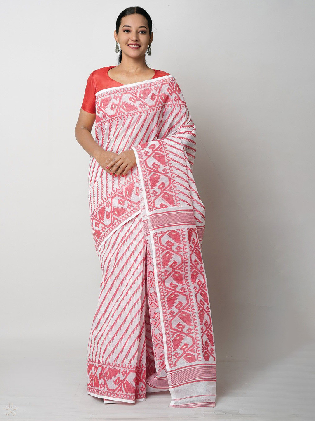 

Unnati Silks Woven Design Pure Cotton Handloom Jamdani Saree, White